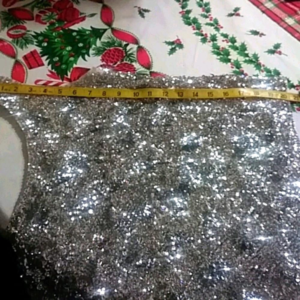 SALE. VINTAGE sequin top - Picture 8 of 8